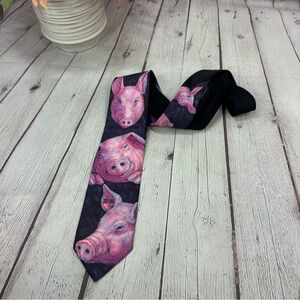 Ralph Marlin Black Tie collaboration with Harley Davidson Pink Pig Design